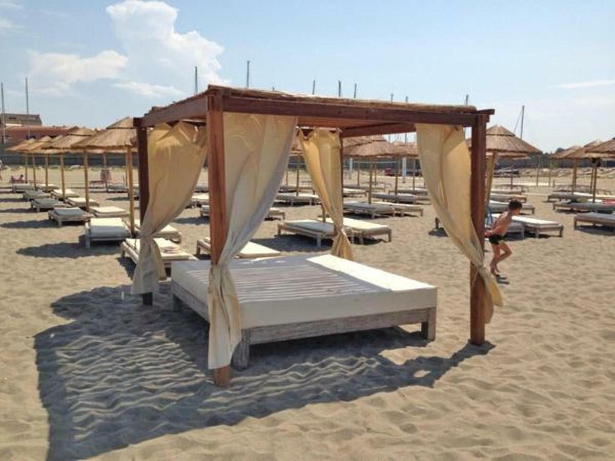 Yacht Suite Marina Di Grosseto Exterior photo